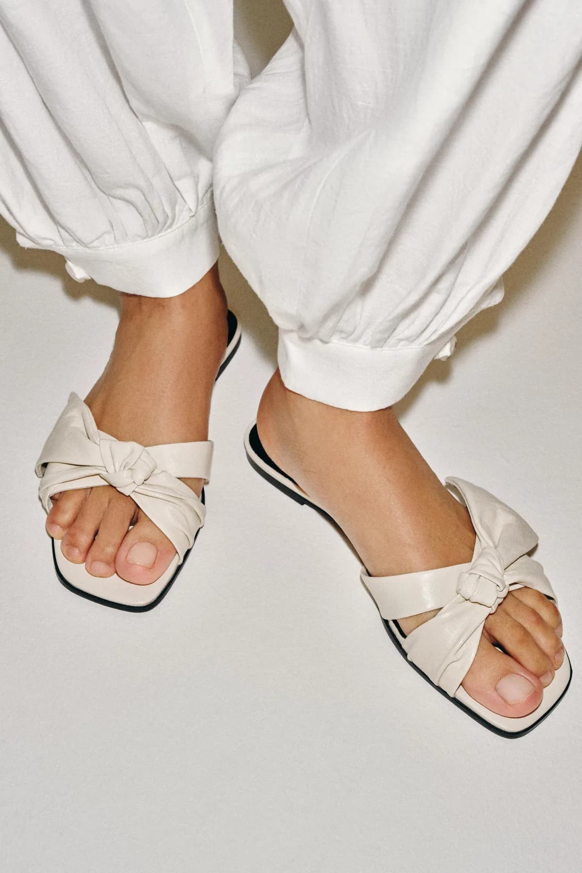 SANDALES PLATES 100% CUIR DE MOUTON